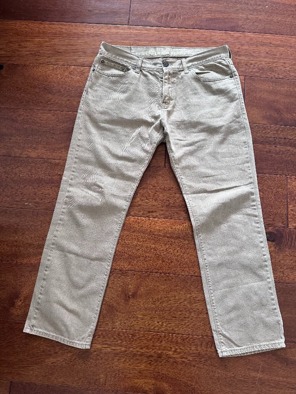 Old Navy 33x30 Jeans Mens Slim Fit Straight Tan Premium Denim Five Pocket